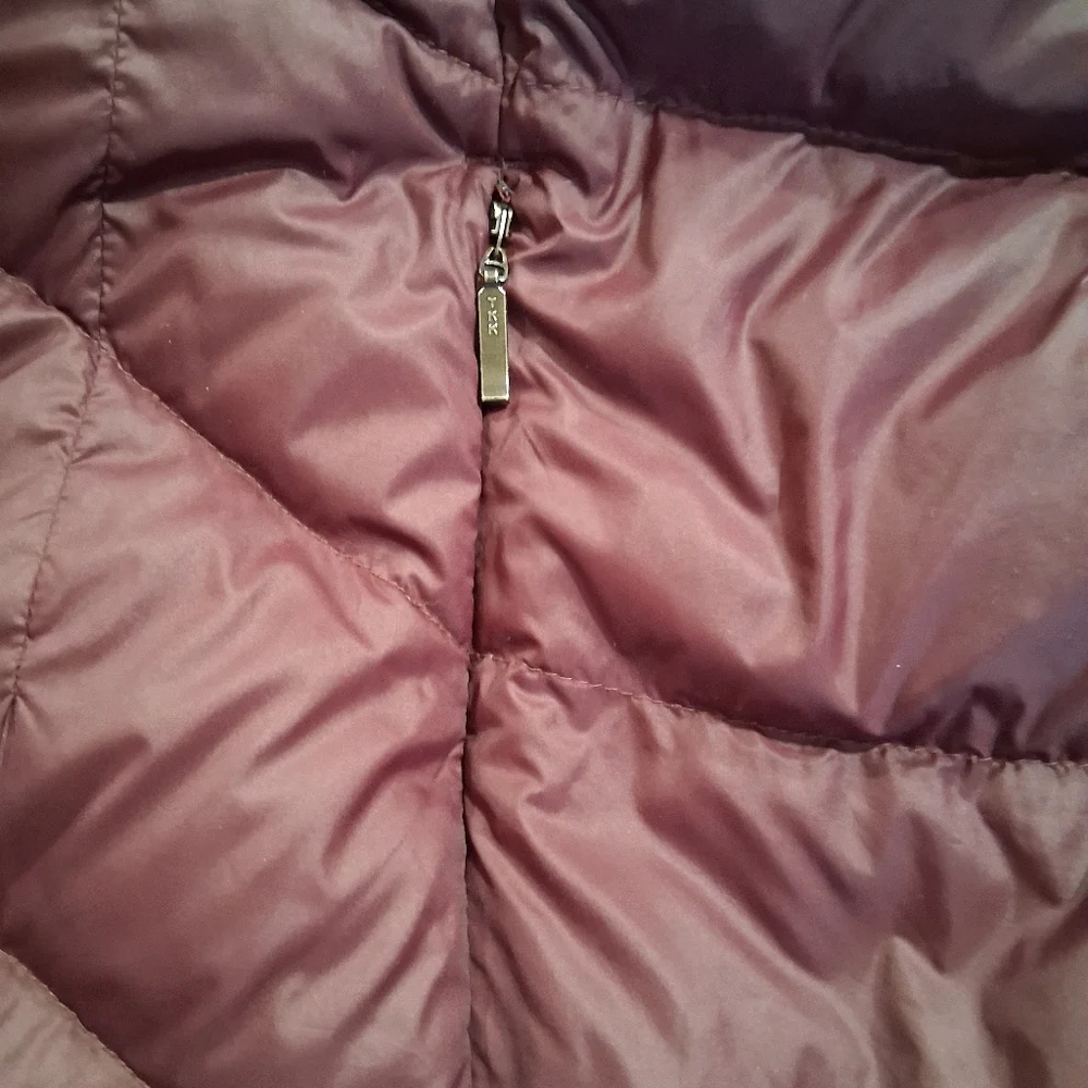 Land's End Women's Plum Long Down Jacket 1X - Picture 6 of 10